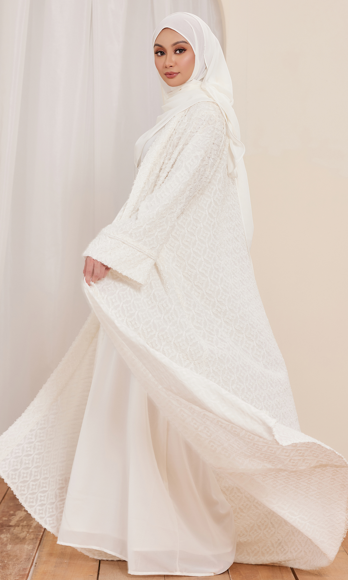 Tahiira Dress in Off White